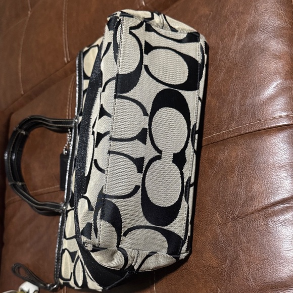 Coach Signature Black and Tan Tote - Picture 12 of 17